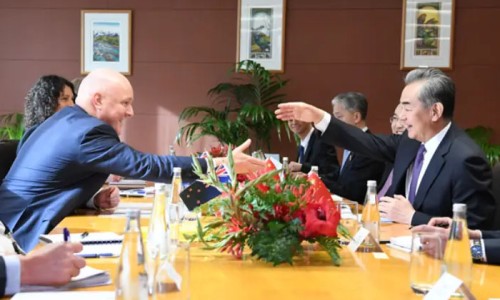 外媒 “ 讓澳大利亞對(duì)華政策回歸常識(shí)，中澳關(guān)系不應(yīng)回到過去的低谷 ”（環(huán)球時(shí)報(bào)）